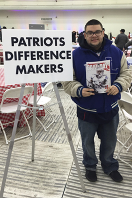 Brett, Volunteering